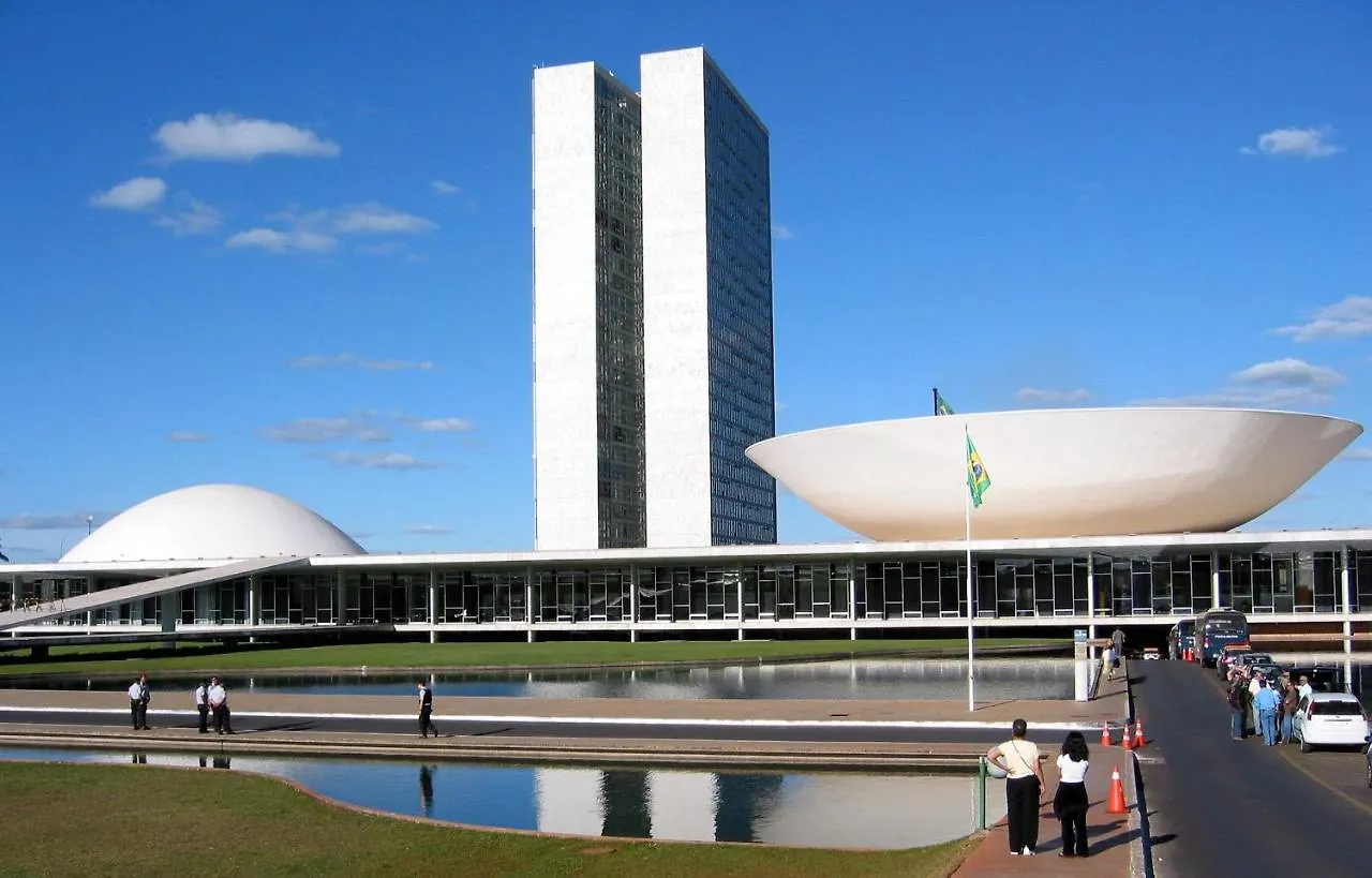 V1005 Flat 10º Andar Com Vista Para Esplanada Brasília